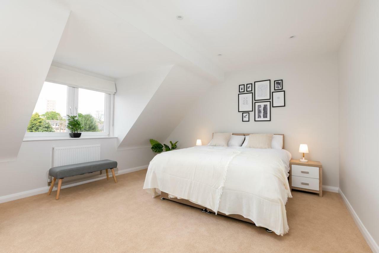 Turtle And Rabbit - Comfortable And Spacious Houses Слау Экстерьер фото